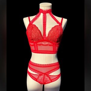 NWOT Victoria’s Secret Red Lingerie Set 32D top Medium Panty
